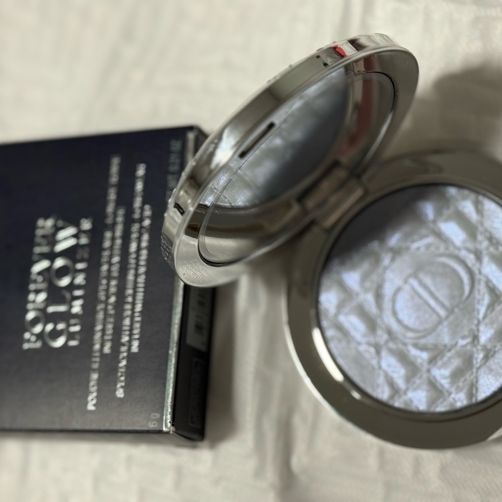 Dior Forever Glow Luminizer in Silver